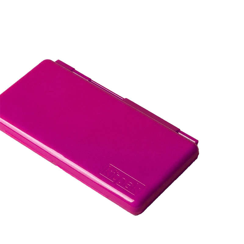 Kitpak - The Magnetic Compact MATERIAL GIRL Kitpak - The Magnetic Compact MATERIAL GIRL