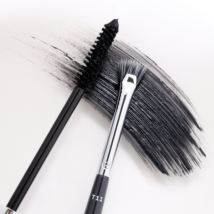 ESUM Cosmetics - T11 Fan Mascara Brush