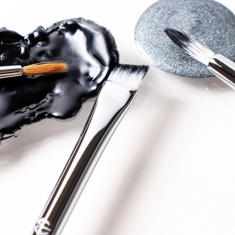 ESUM Cosmetics - T07 Angle Liner Brush ESUM Cosmetics - T07 Angle Liner Brush