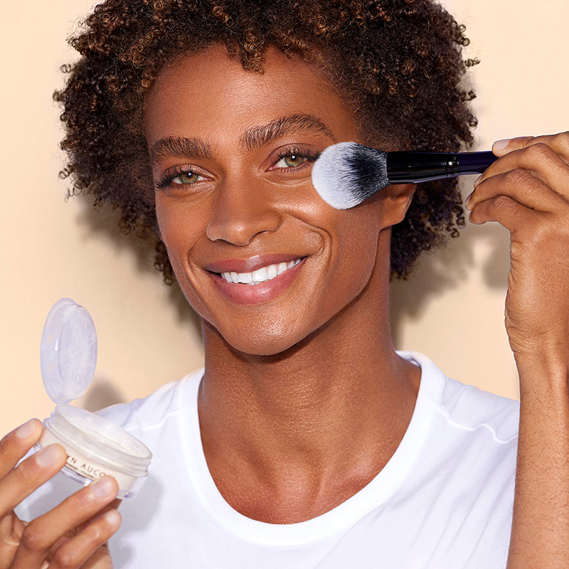 Kevyn Aucoin - Blurring Powder Brush