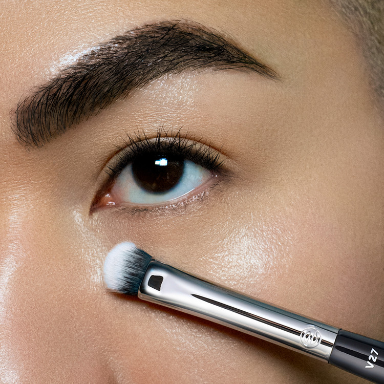 ESUM Cosmetics - V27 Small Shadow Brush